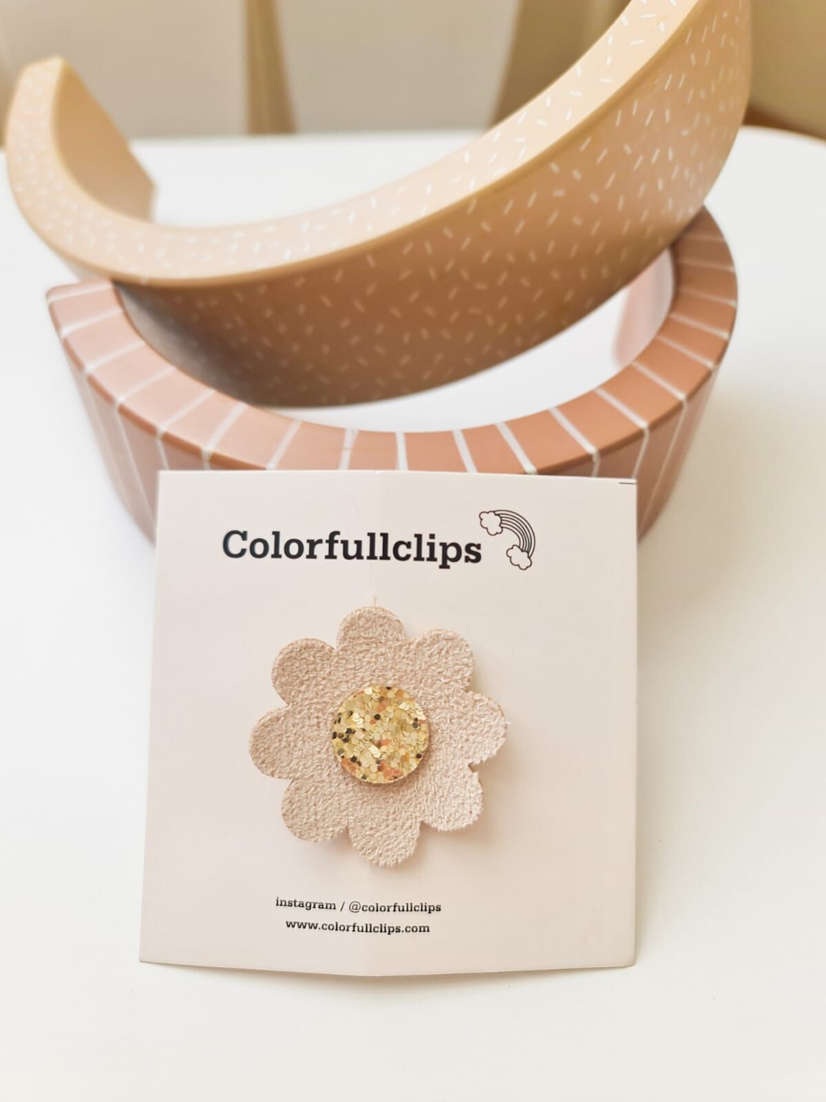 Glitter Bej Papatya Az Saçlı Bebek Tokası