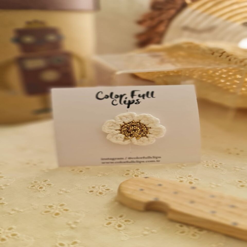 El örgüsü Gold Çiçek Ekru Az Saçlı Bebek Tokası ADET