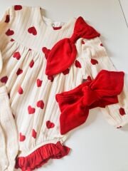 Kırmızı Kalp Desenli Romper Çorap Bandana Takım